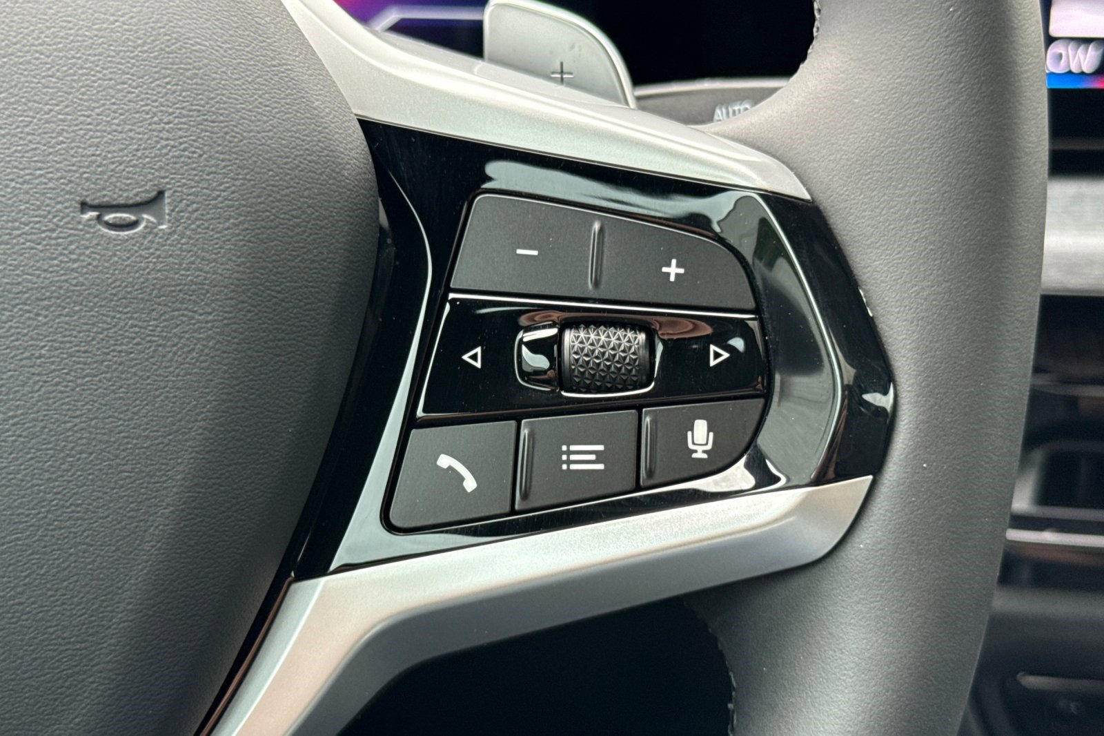 Used 2025 BMW 430i Coupe w/ Premium Package image 29