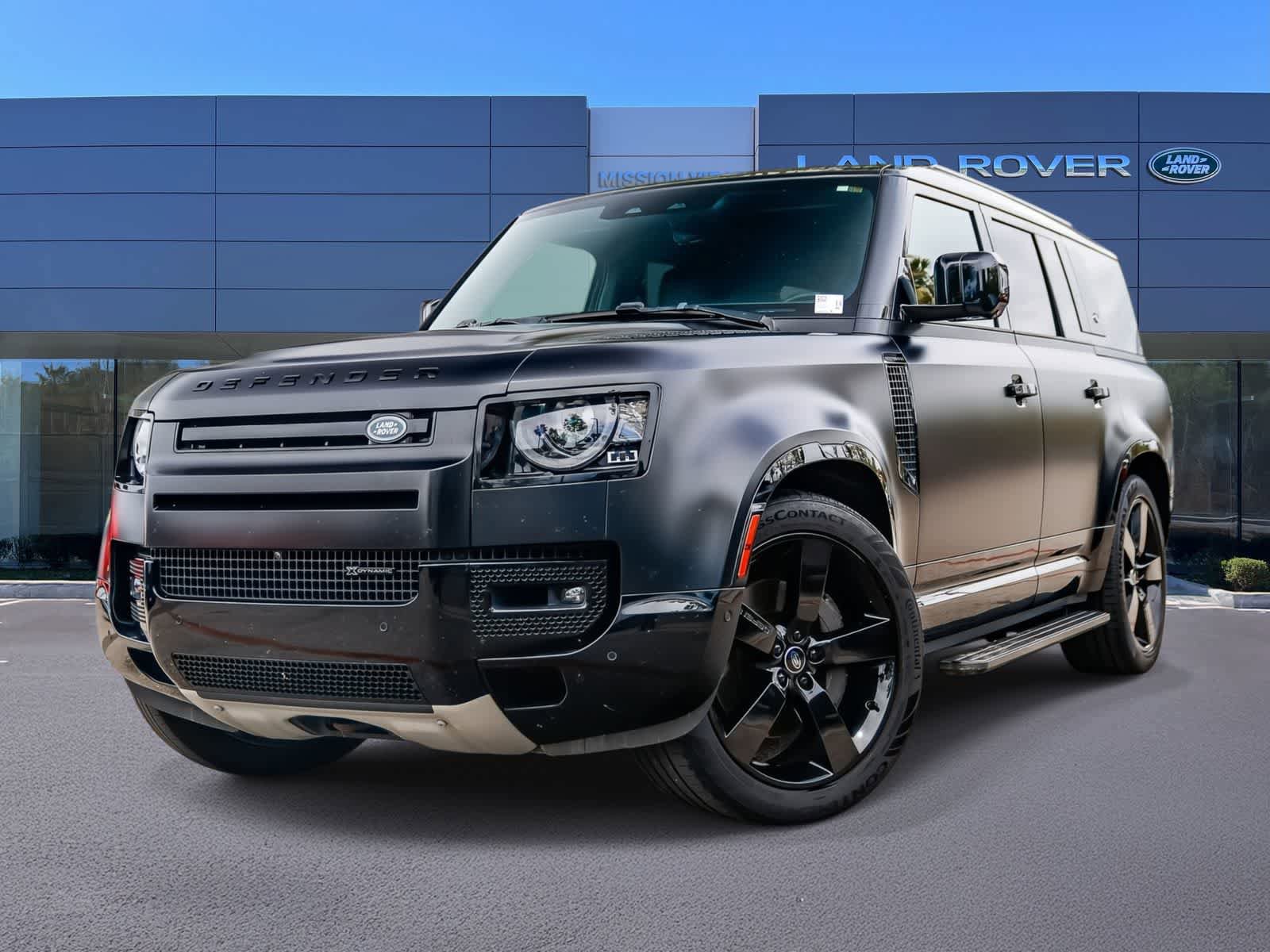Used 2023 Land Rover Defender 130 X-Dynamic SE image 1