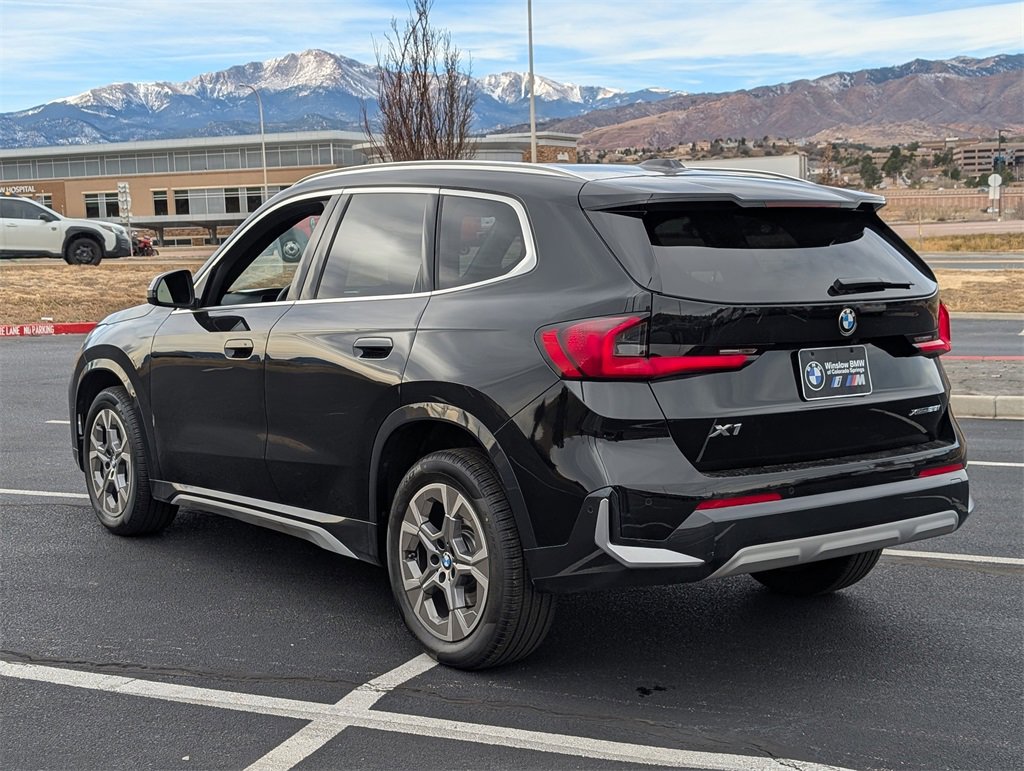 Certified 2025 BMW X1 xDrive28i w/ Technology Package image 3