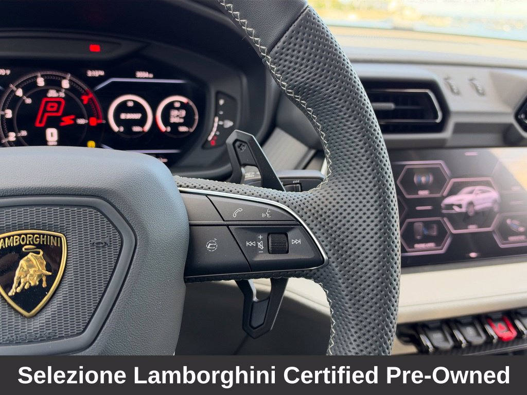 Used 2025 Lamborghini Urus SE AWD/4WD image 33