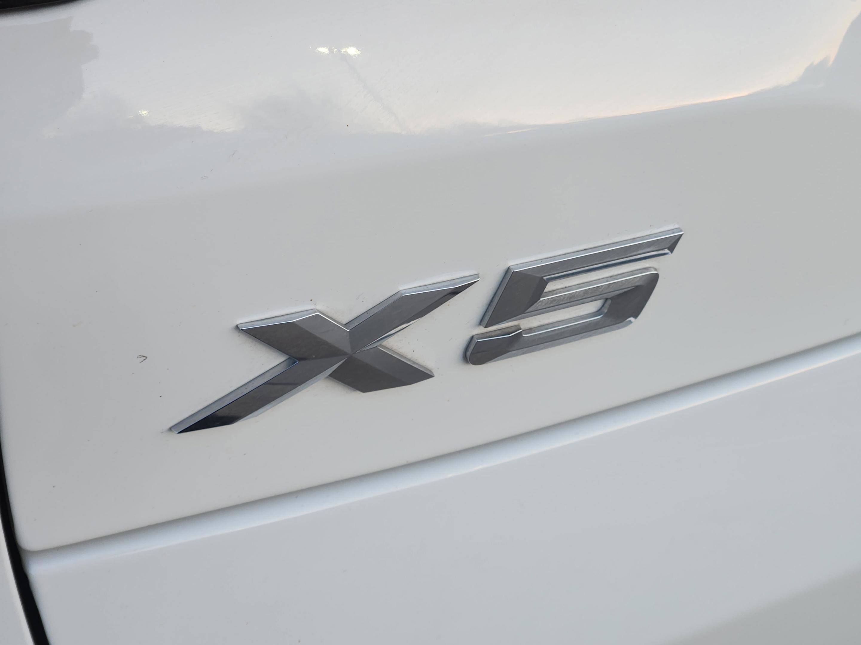 Used 2024 BMW X5 xDrive50e image 39