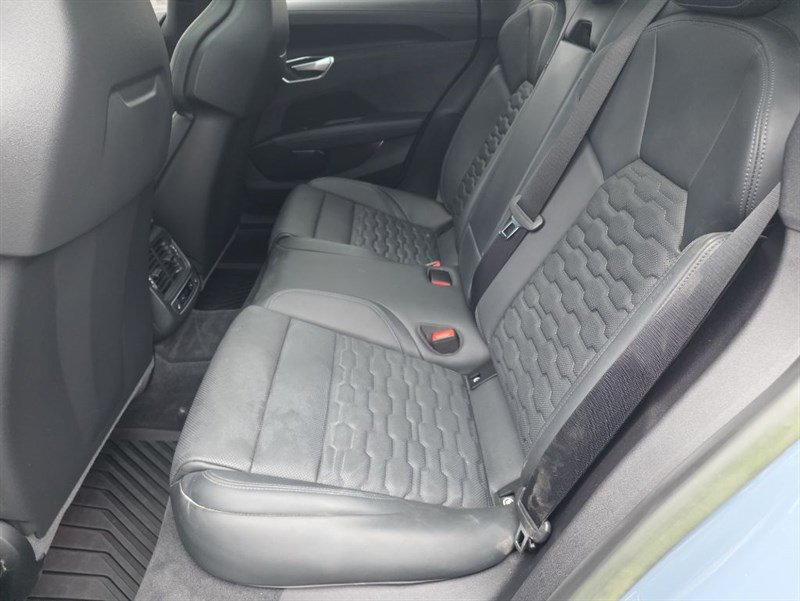 Used 2023 Audi e-tron GT Prestige AWD/4WD image 41