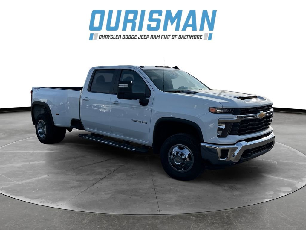 Used 2024 Chevrolet Silverado 3500 LT image 1