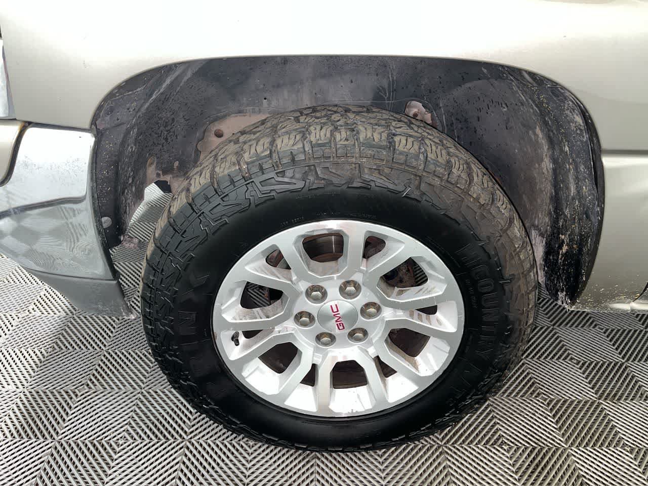 Used 2001 GMC Yukon XL SLT AWD/4WD image 10