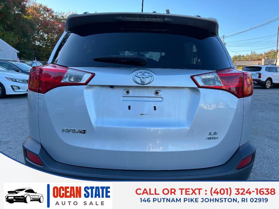 Used 2015 Toyota RAV4 LE image 4