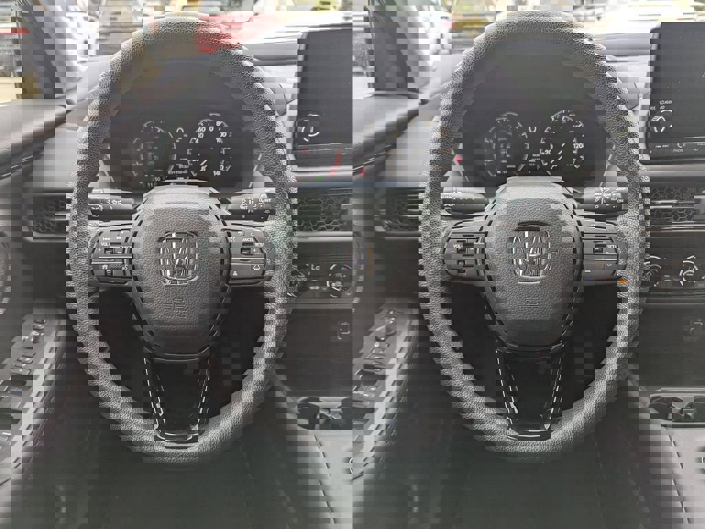 Used 2025 Honda HR-V LX image 11