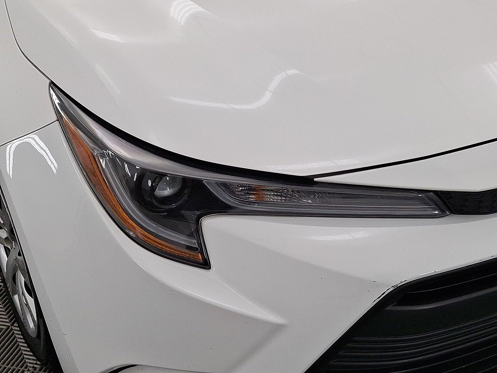 Certified 2025 Toyota Corolla LE FWD image 19
