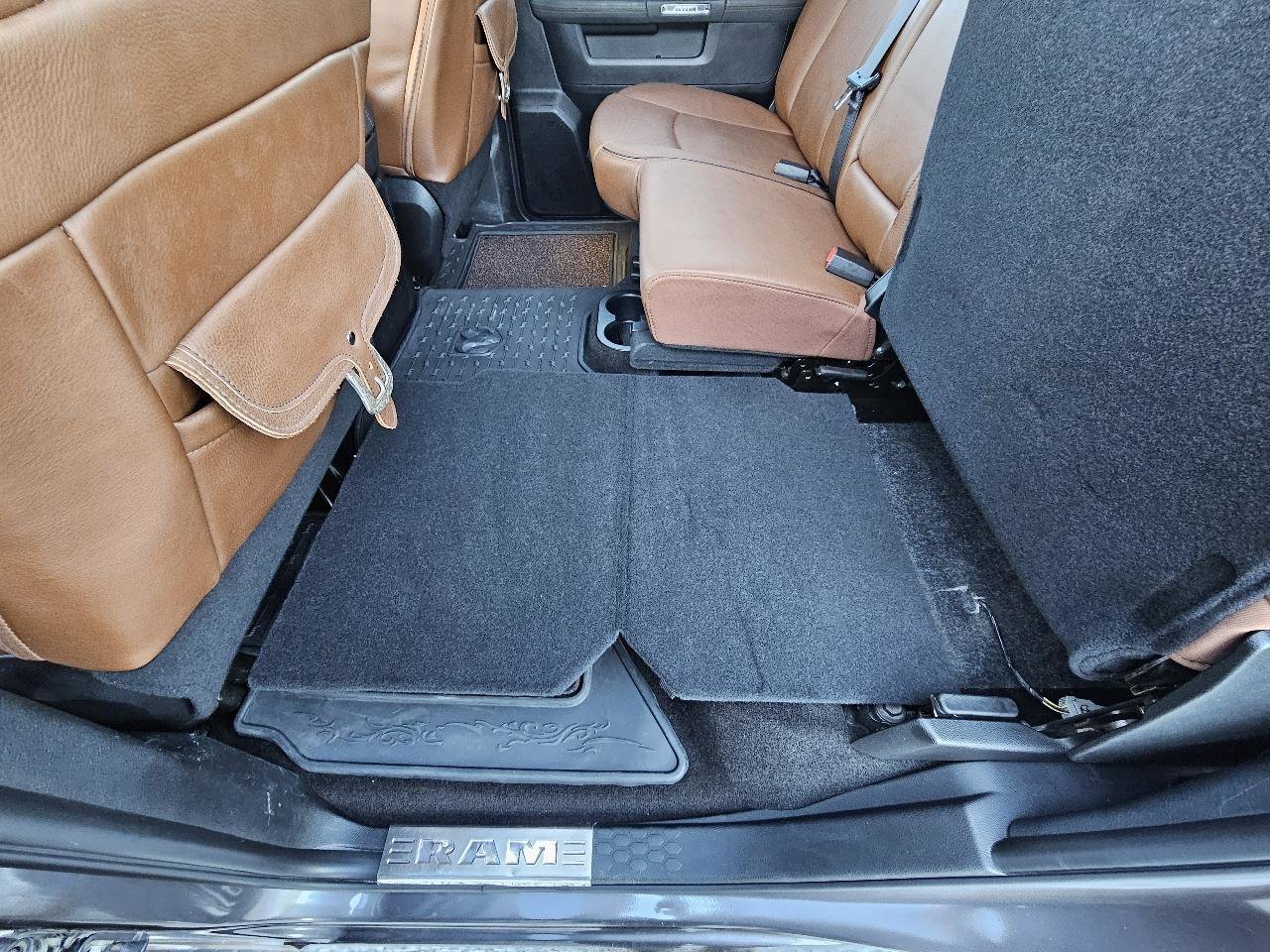 Used 2015 RAM 1500 Laramie Longhorn w/ Convenience Group AWD/4WD image 44