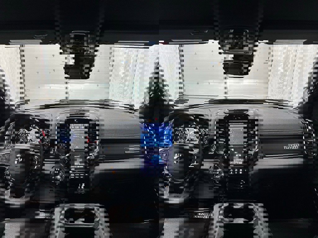 Used 2025 RAM 1500 Laramie image 38