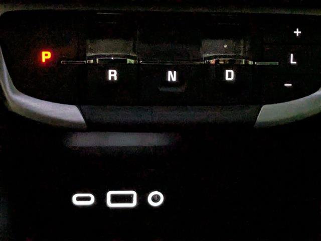 Used 2023 GMC Terrain SLE w/ Driver Convenience Package FWD image 13