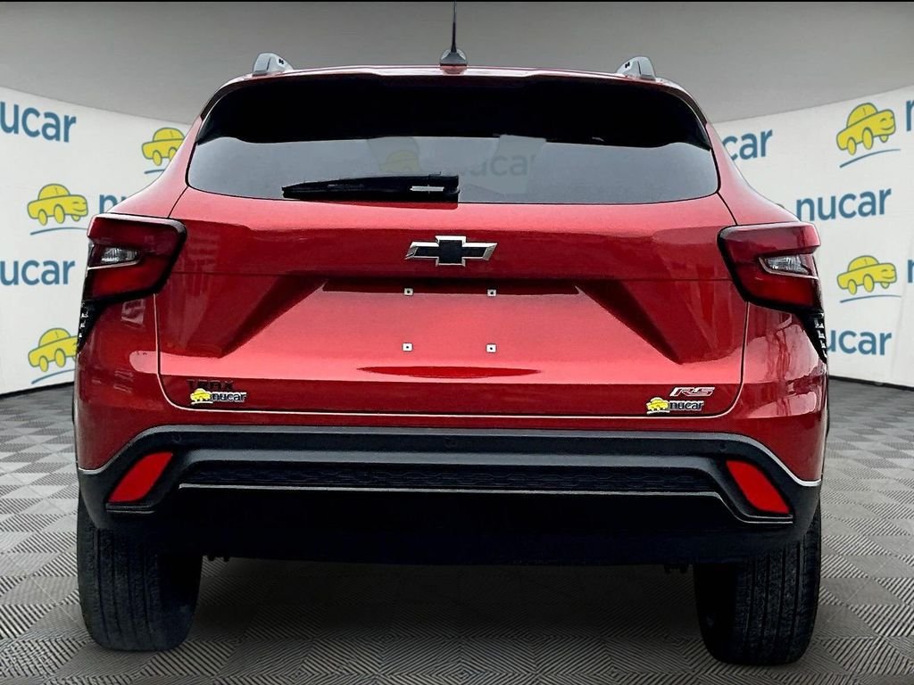 Used 2024 Chevrolet Trax RS w/ Driver Confidence Package FWD image 5
