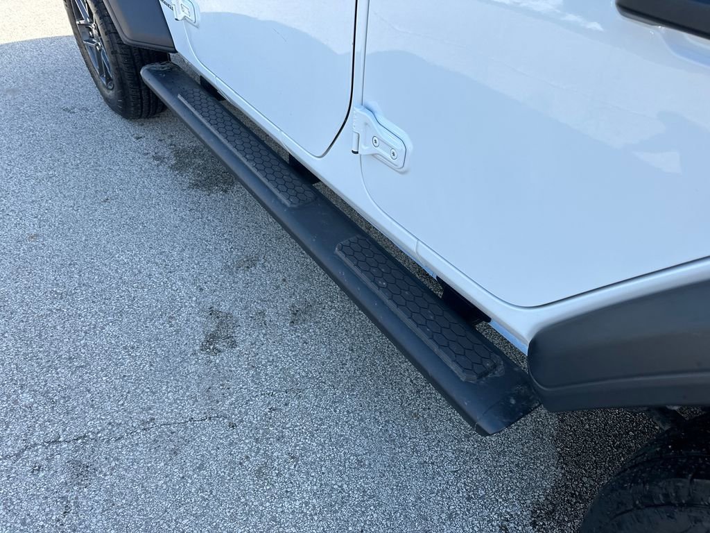 Used 2024 Jeep Wrangler Sport S image 30