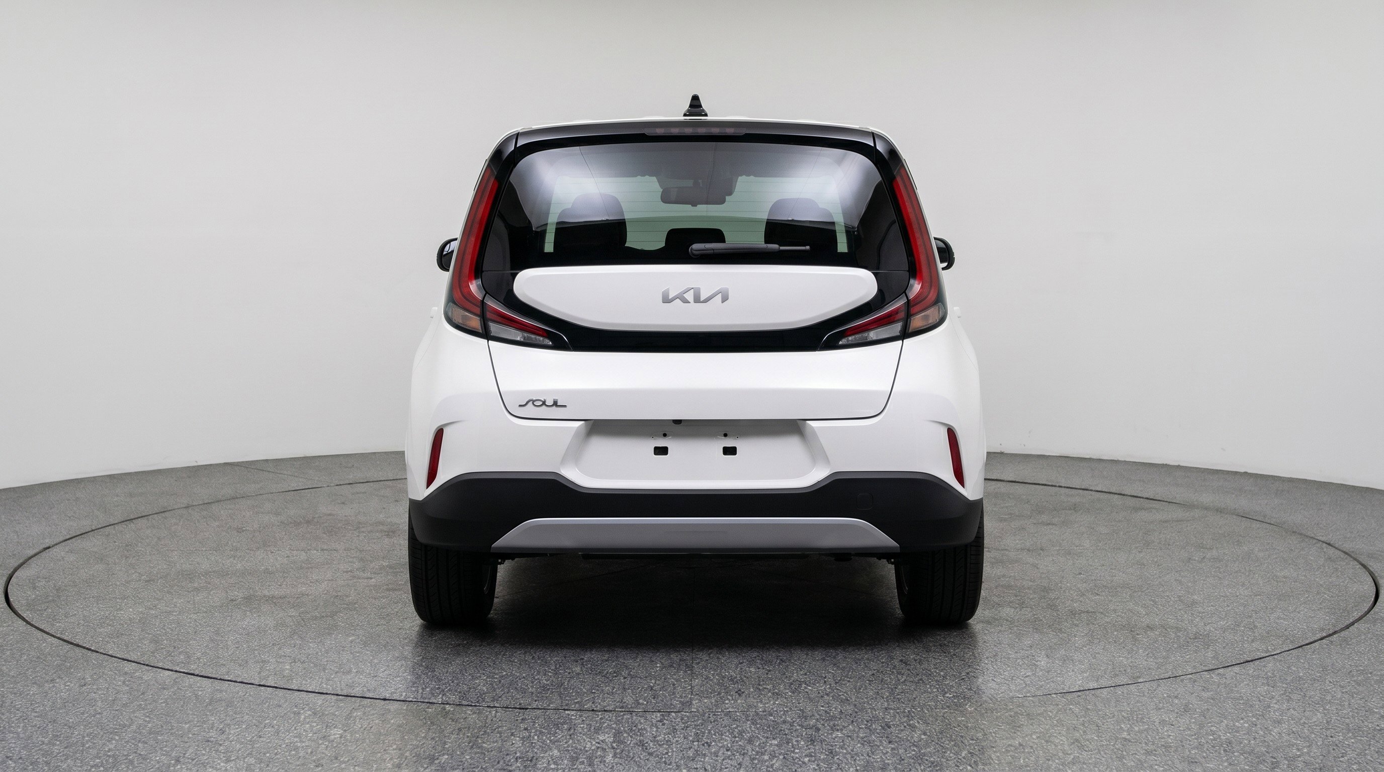 Used 2025 Kia Soul LX w/ LX Technology Package FWD image 7
