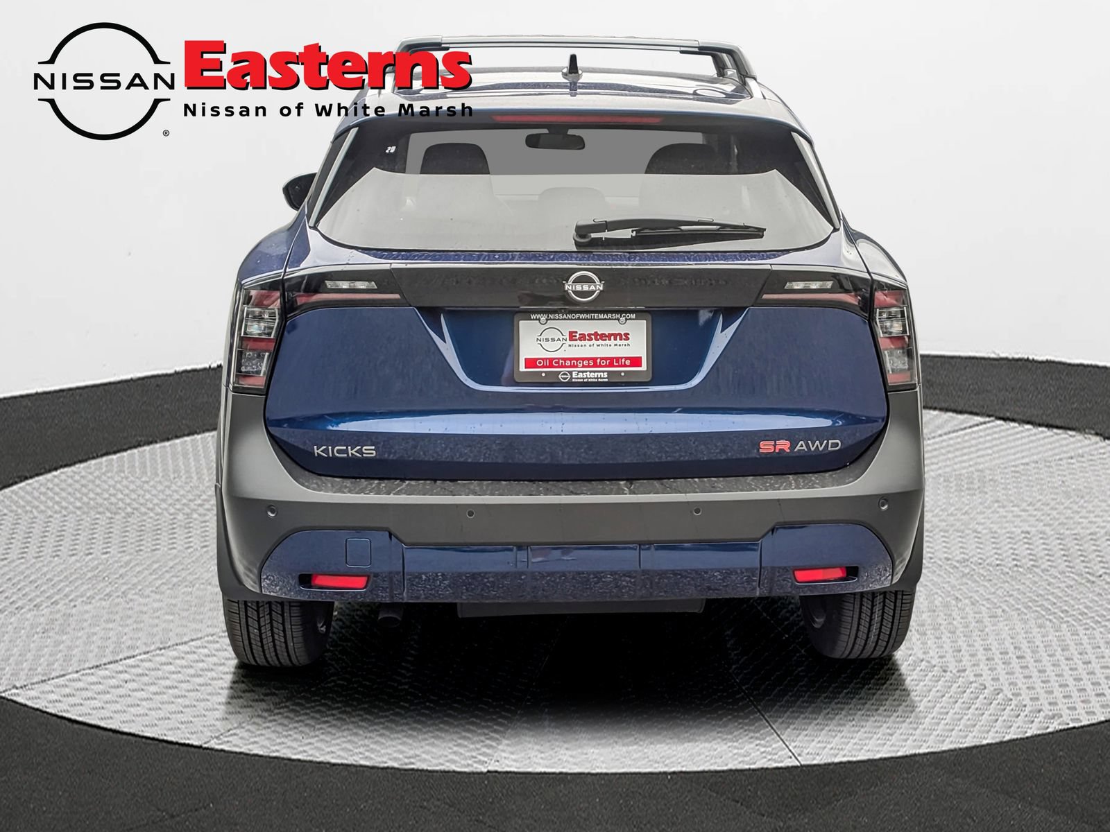 New 2026 Nissan Kicks SR w/ Cold Weather Package AWD/4WD image 8
