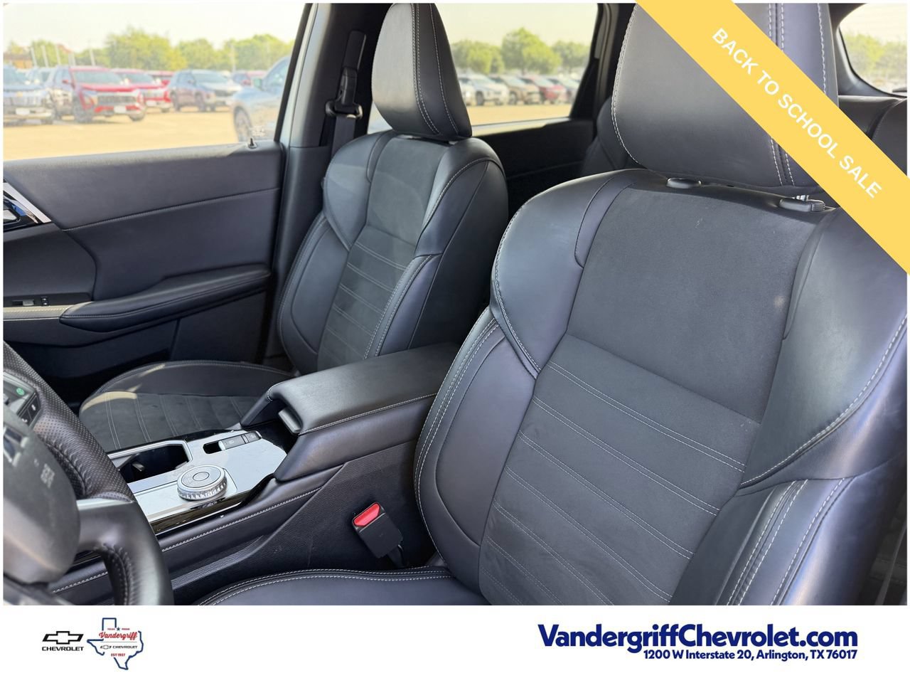Used 2025 Mitsubishi Outlander SE FWD image 23