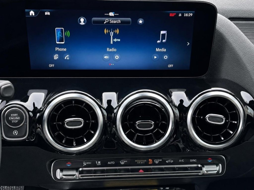 New 2026 Mercedes-Benz GLA 250 4MATIC image 15