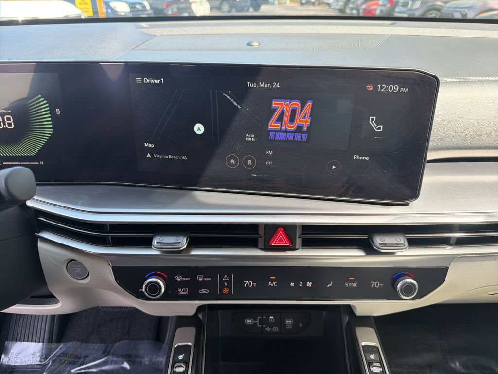 Certified 2025 Kia Sorento EX w/ Panoramic Sunroof Package FWD image 19