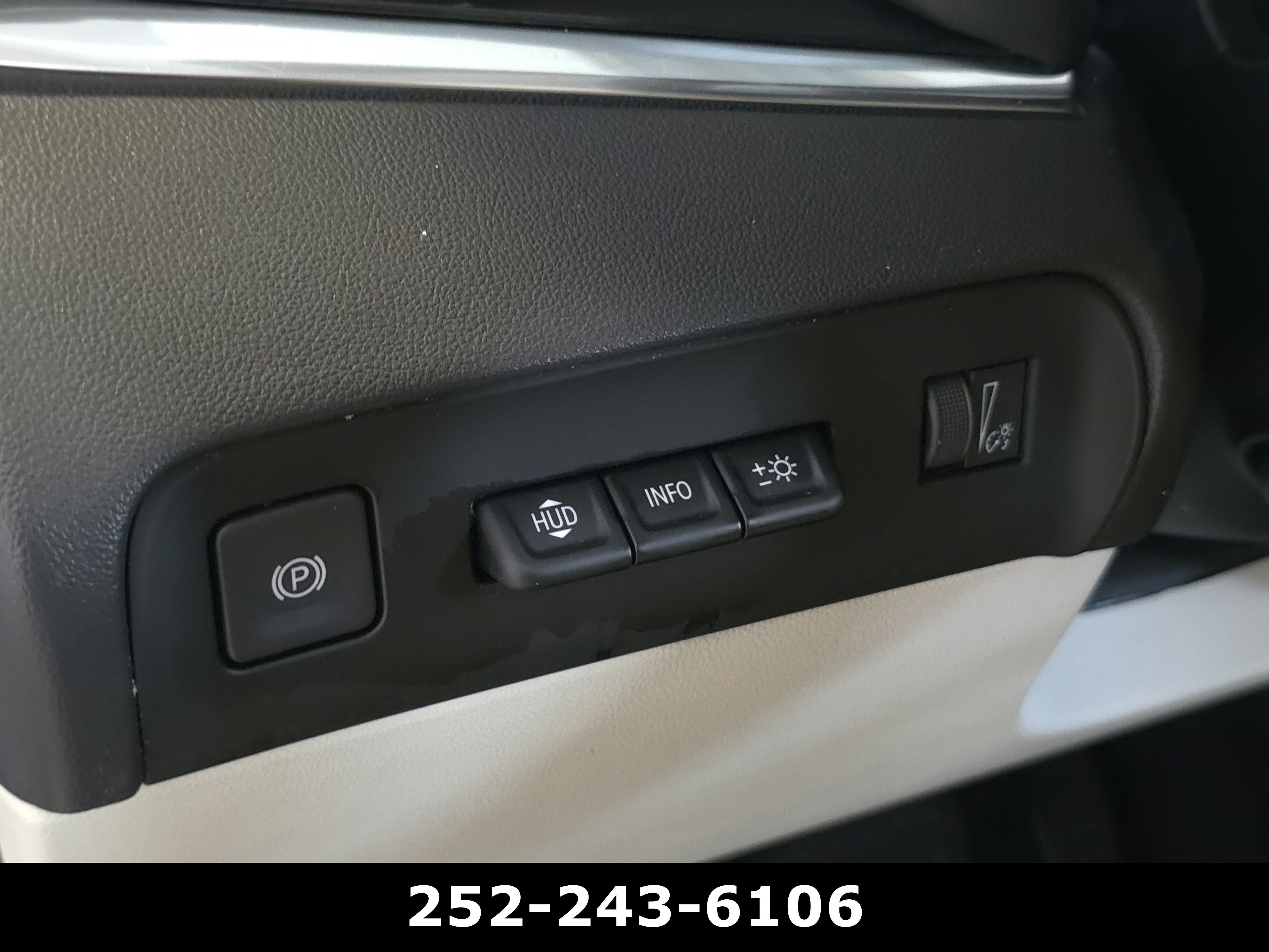 Used 2023 Buick Enclave Premium w/ Experience Buick Package FWD image 28