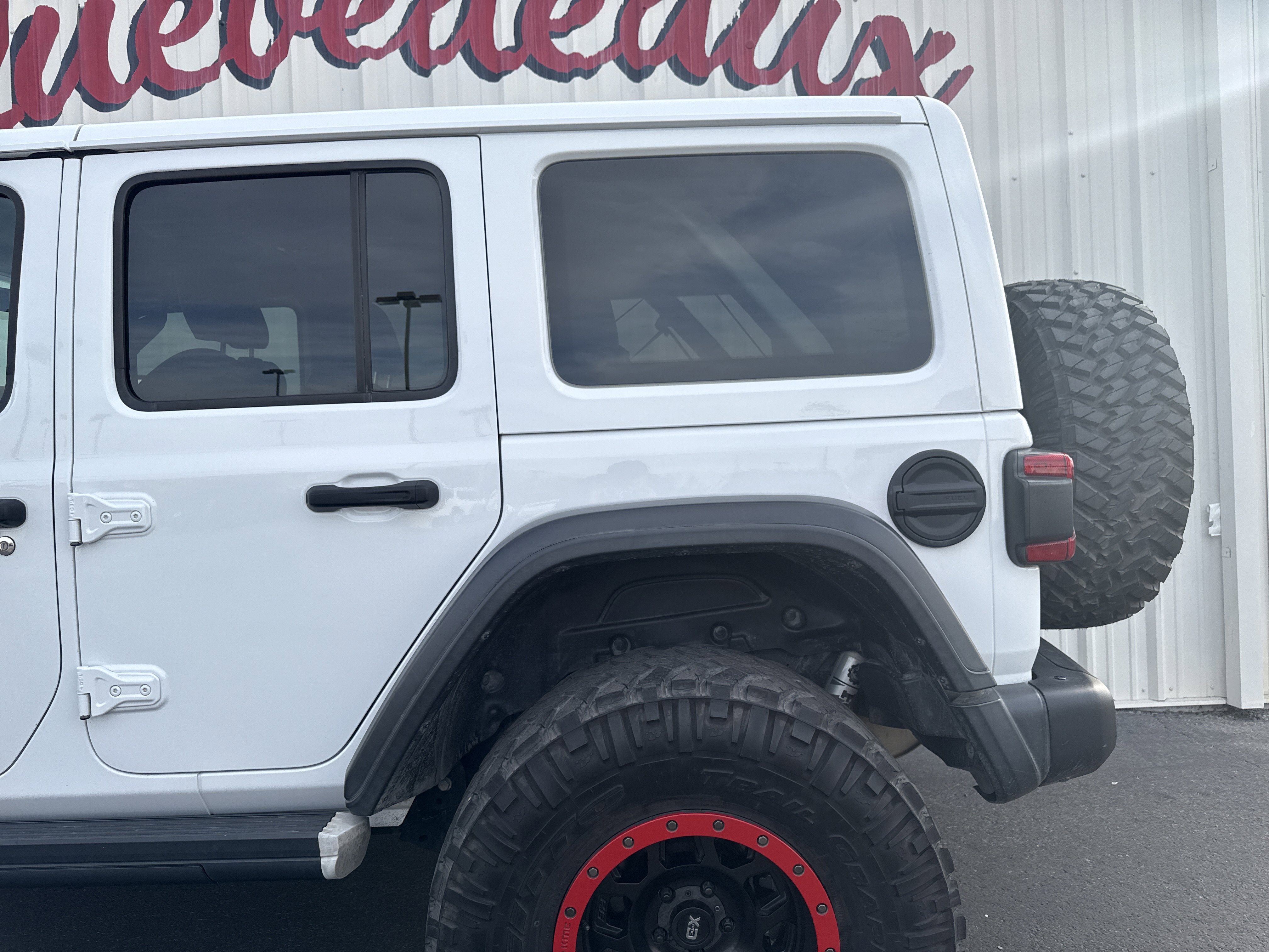 Used 2019 Jeep Wrangler Unlimited Rubicon image 2