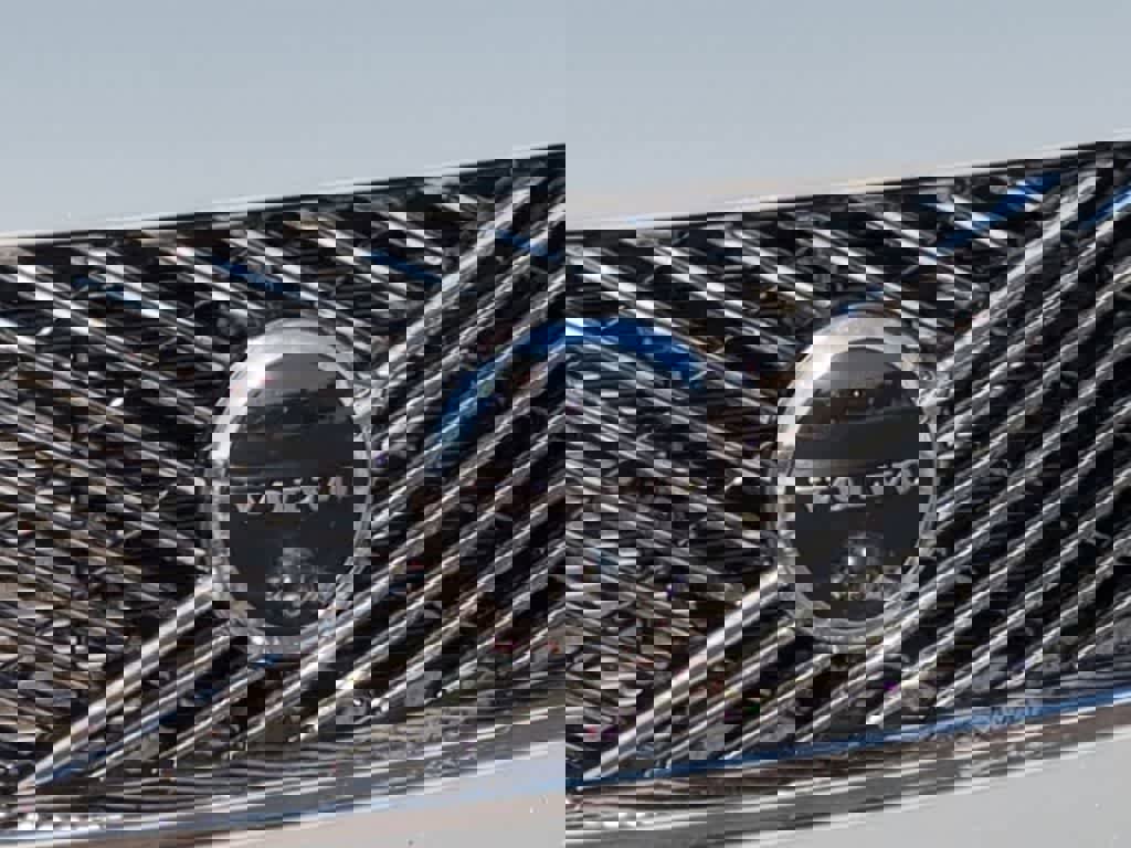 Certified 2026 Volvo XC90 B6 Plus w/ Protection Package Premier image 11