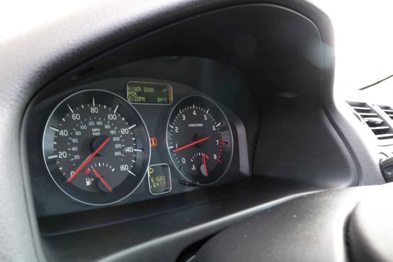 Used 2011 Volvo C30 T5 FWD image 25