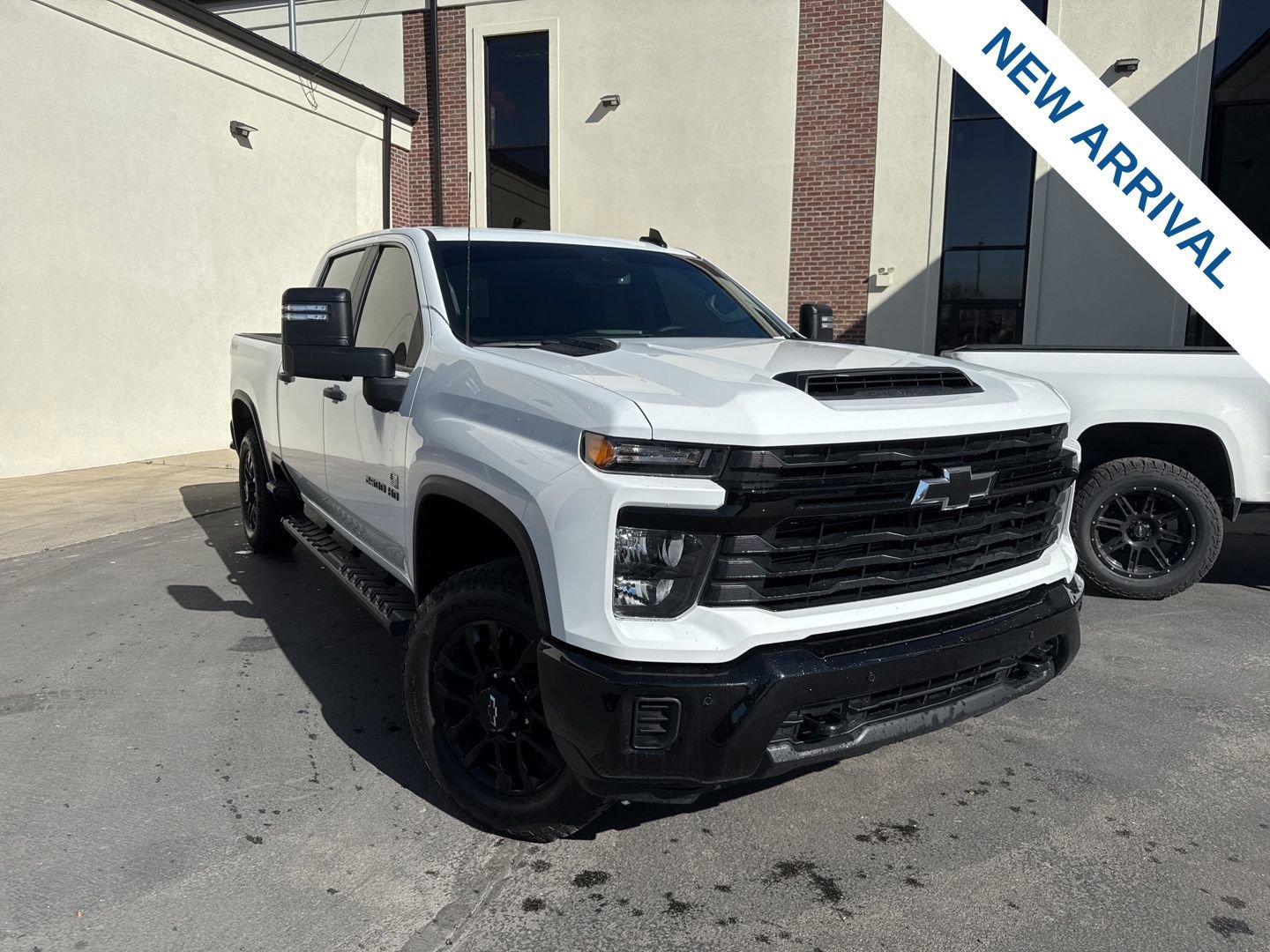Used 2025 Chevrolet Silverado 2500 Custom w/ Custom Value Package image 1