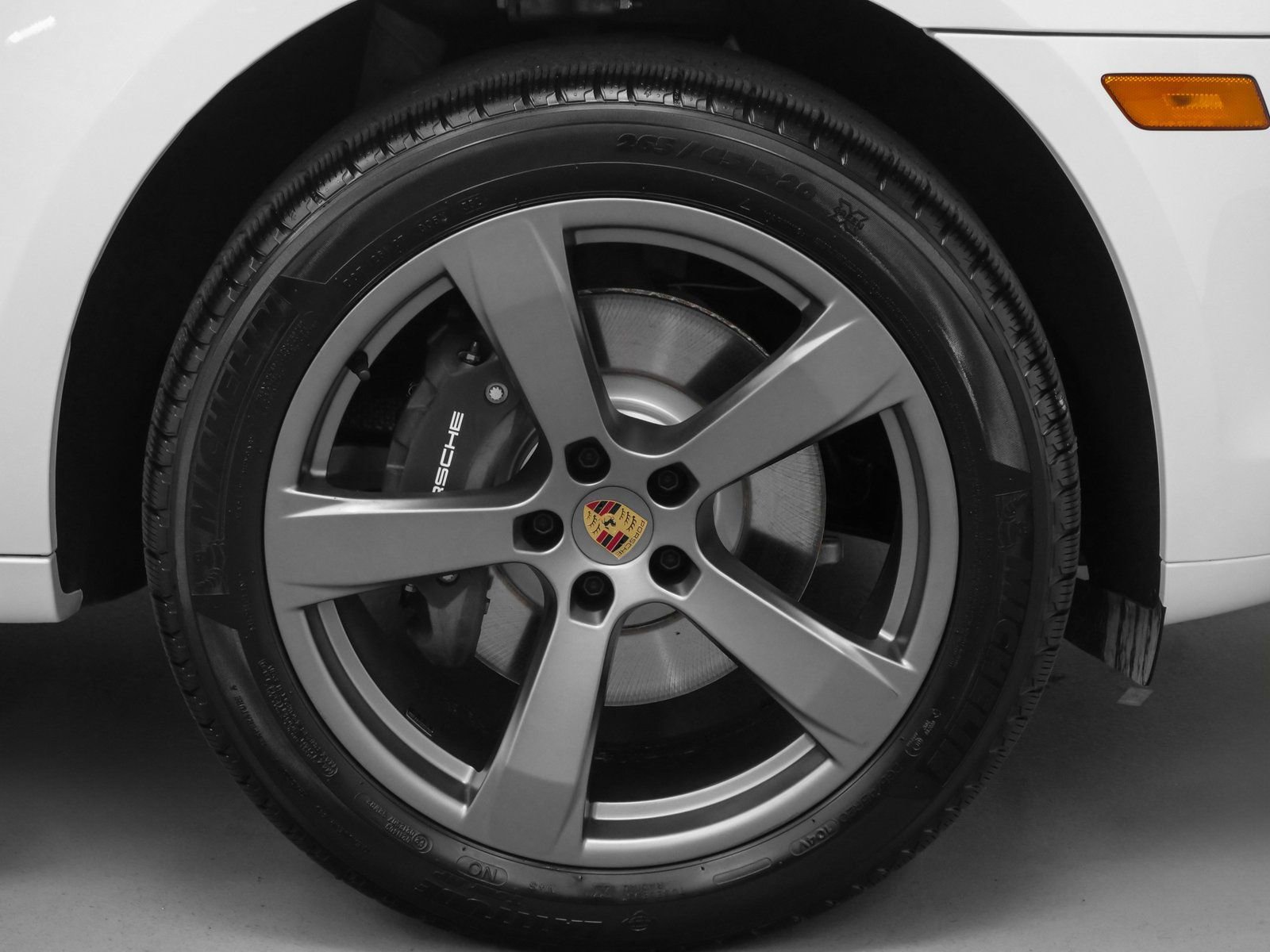 Certified 2025 Porsche Macan AWD/4WD image 15