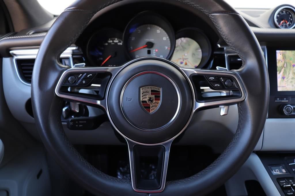 Used 2017 Porsche Macan S image 42