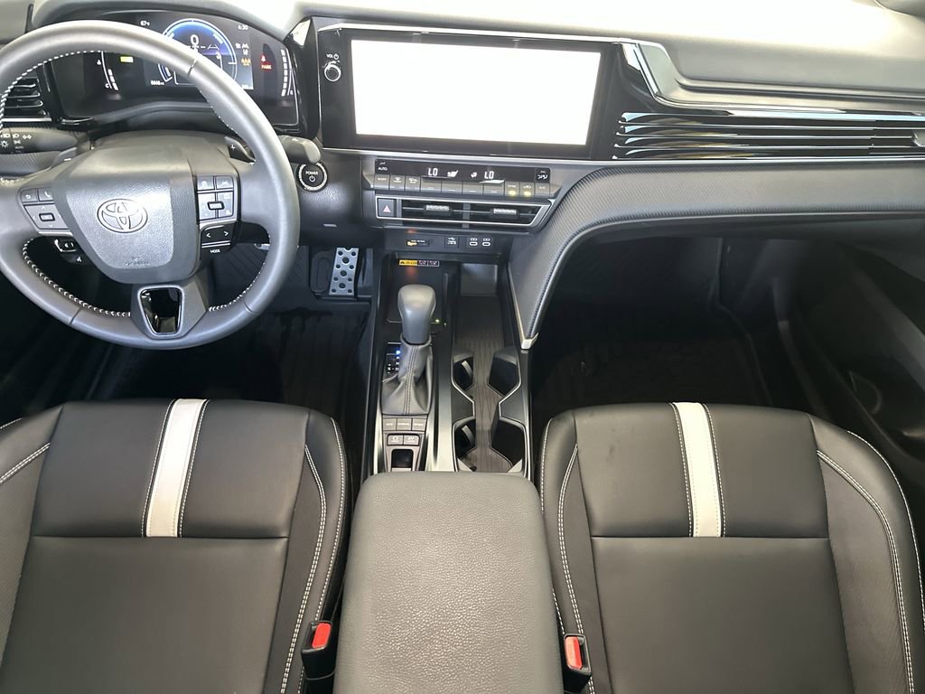 Used 2025 Toyota Camry SE w/ Multimedia Upgrade Package FWD image 18