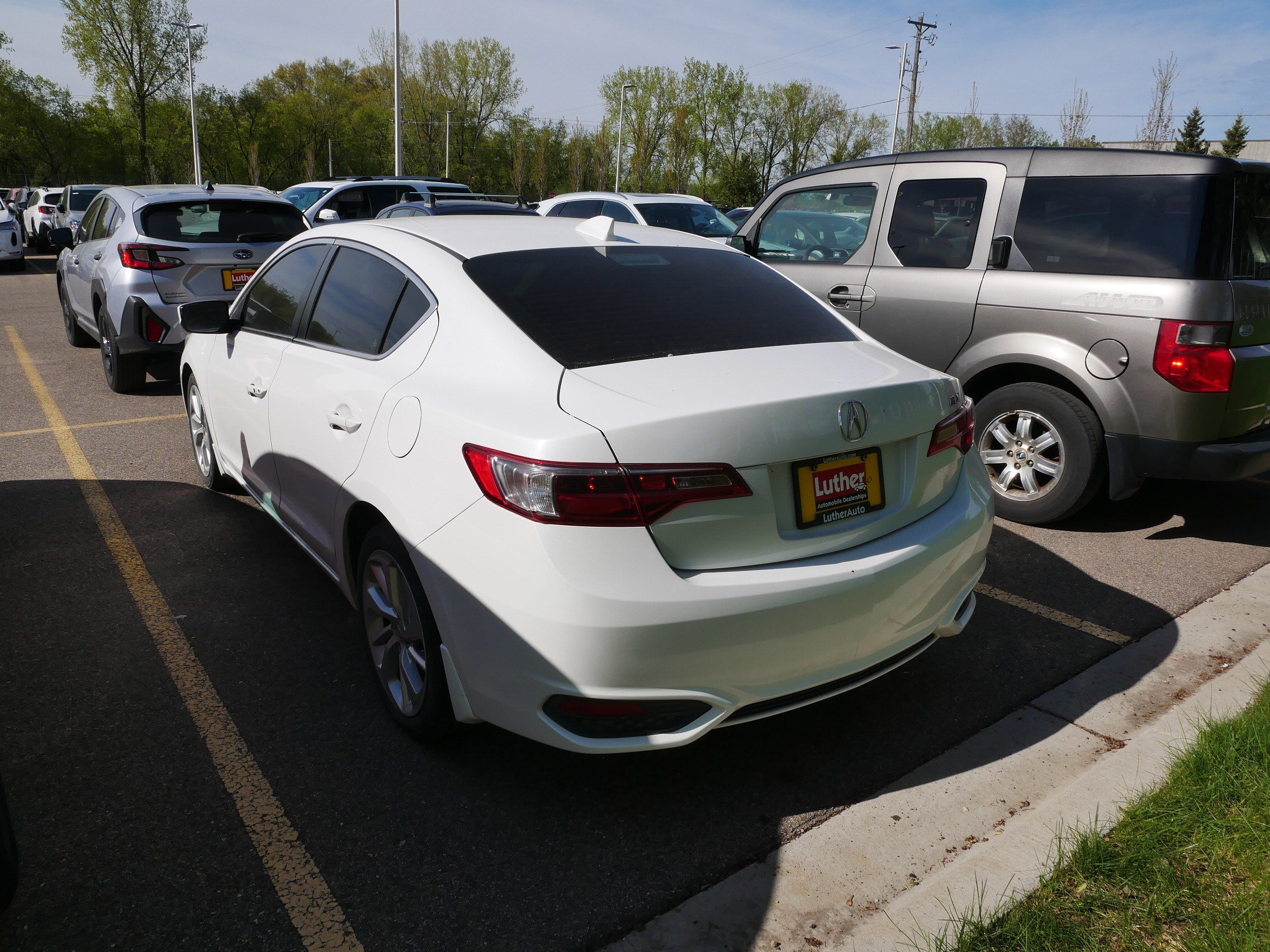 Used 2016 Acura ILX FWD image 3