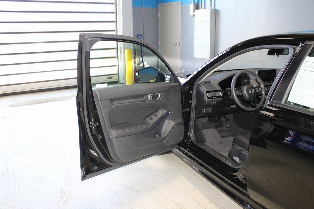Used 2023 Honda Civic LX image 7