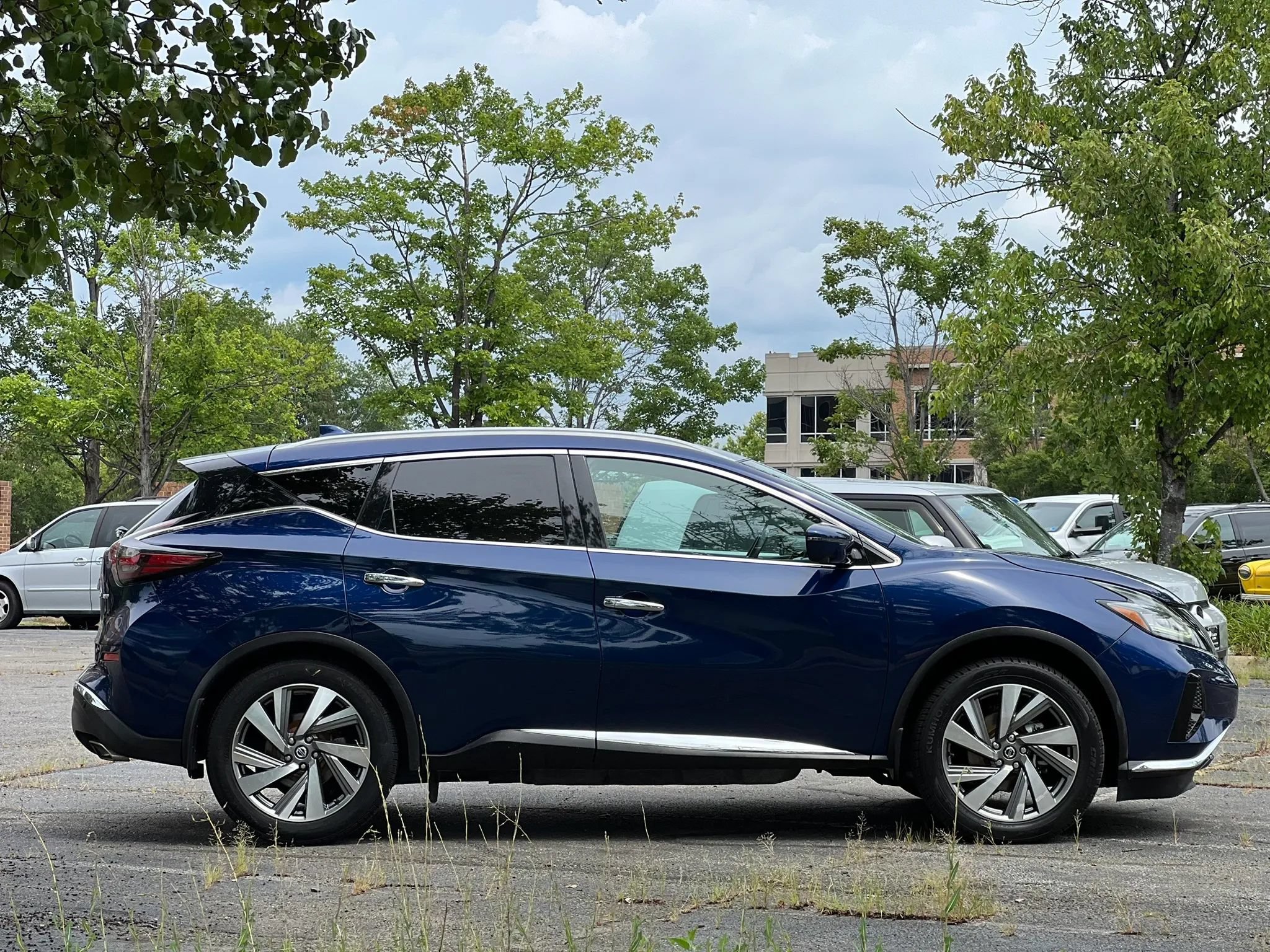Used 2020 Nissan Murano SL w/ Moonroof Package AWD/4WD image 6
