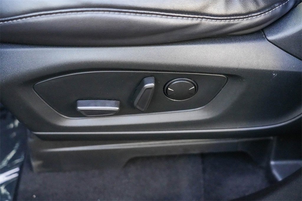 Used 2023 Ford Explorer XLT w/ Equipment Group 202A image 26