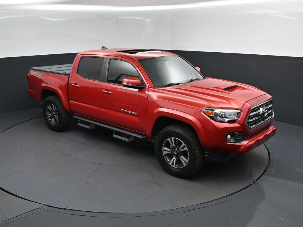 Used 2017 Toyota Tacoma TRD Sport w/ Premium & Technology Package AWD/4WD image 38