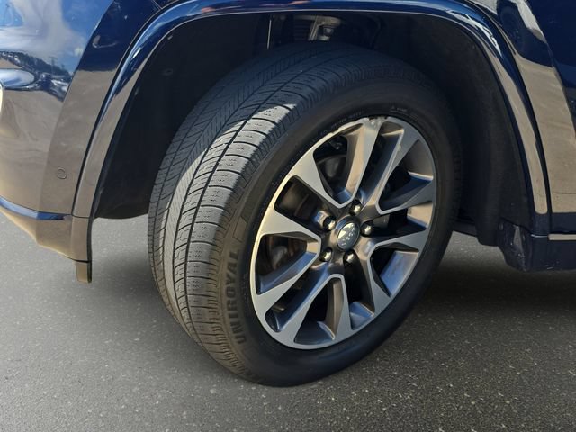 Used 2018 Jeep Grand Cherokee Overland AWD/4WD image 36