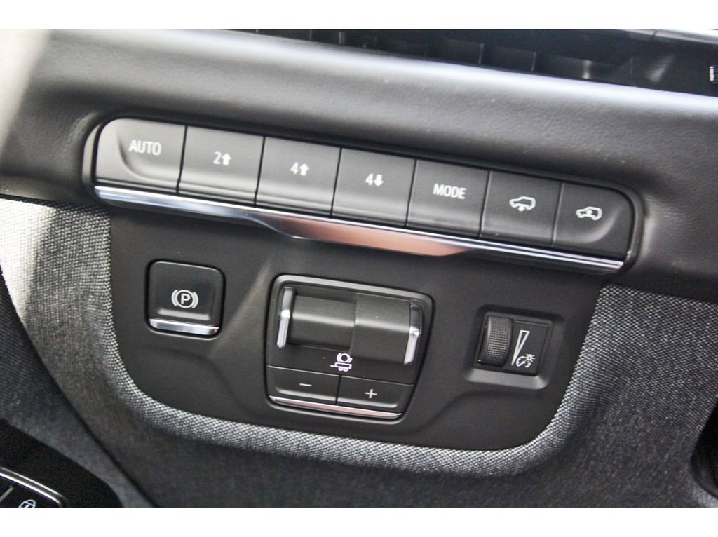 New 2026 Cadillac Escalade ESV Platinum Sport w/ LPO, ONYX Package image 15