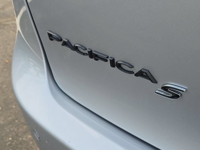 Used 2023 Chrysler Pacifica Limited w/ S Appearance Package AWD/4WD image 33