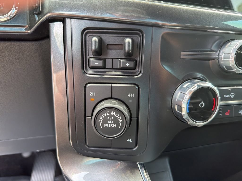 Used 2022 Ford F150 XLT w/ Equipment Group 302A High AWD/4WD image 16