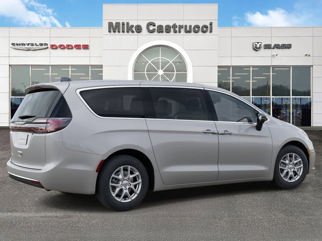 New 2026 Chrysler Pacifica Select image 4