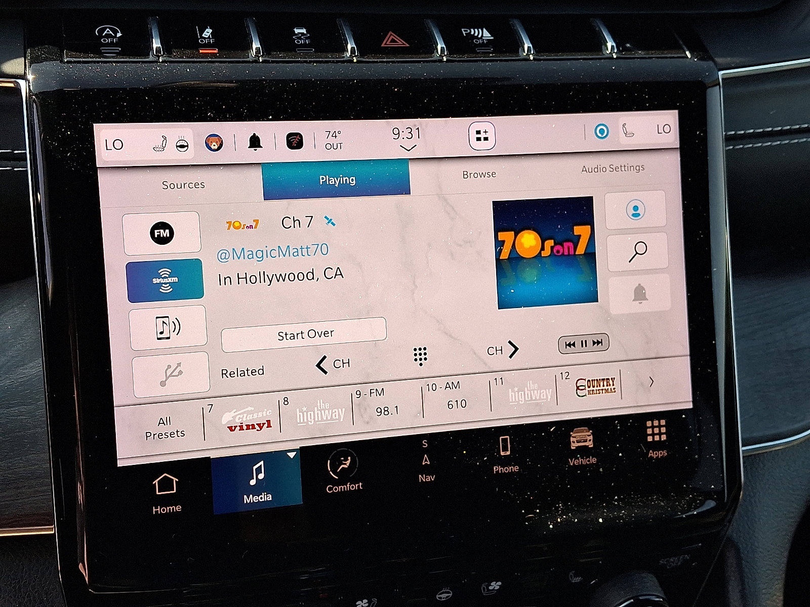 Used 2023 Jeep Grand Cherokee Overland w/ Luxury Tech Group IV image 20