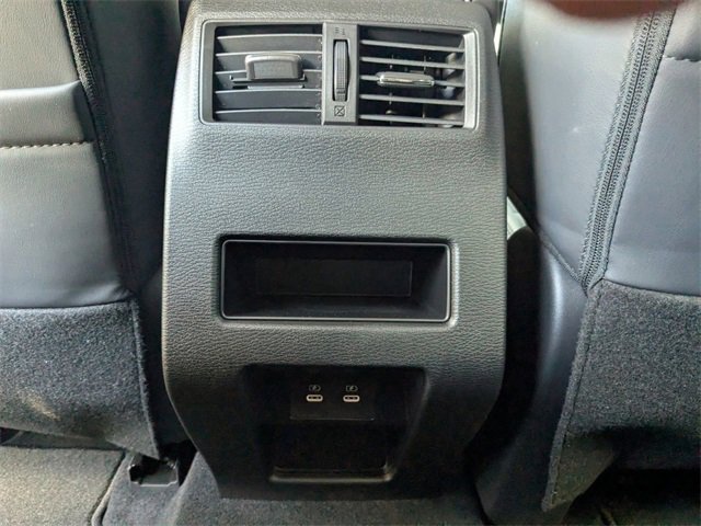 New 2025 Mitsubishi Outlander SE image 16