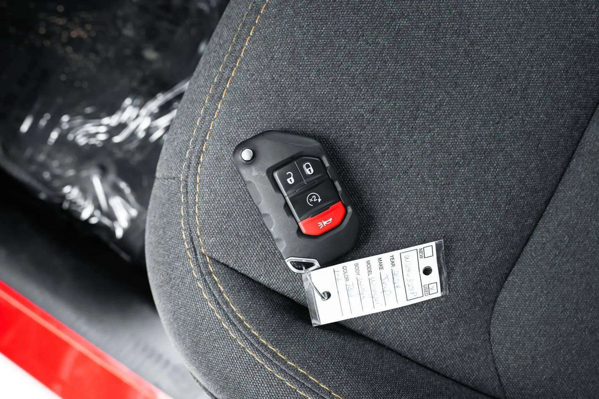 Used 2024 Jeep Wrangler Willys image 37