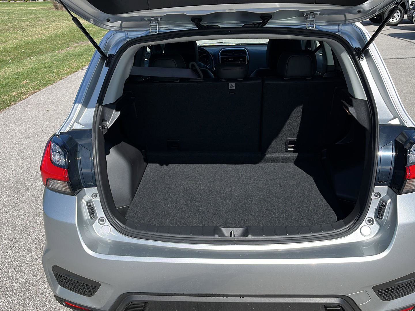 Used 2026 Mitsubishi Outlander Sport ES image 8