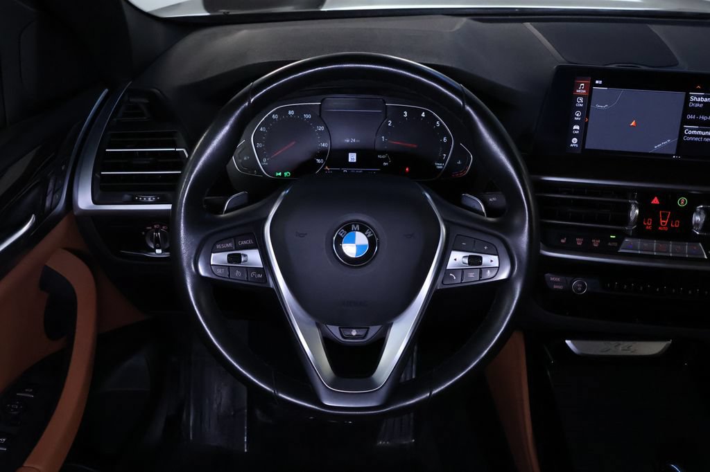 Used 2022 BMW X4 xDrive30i AWD/4WD image 16