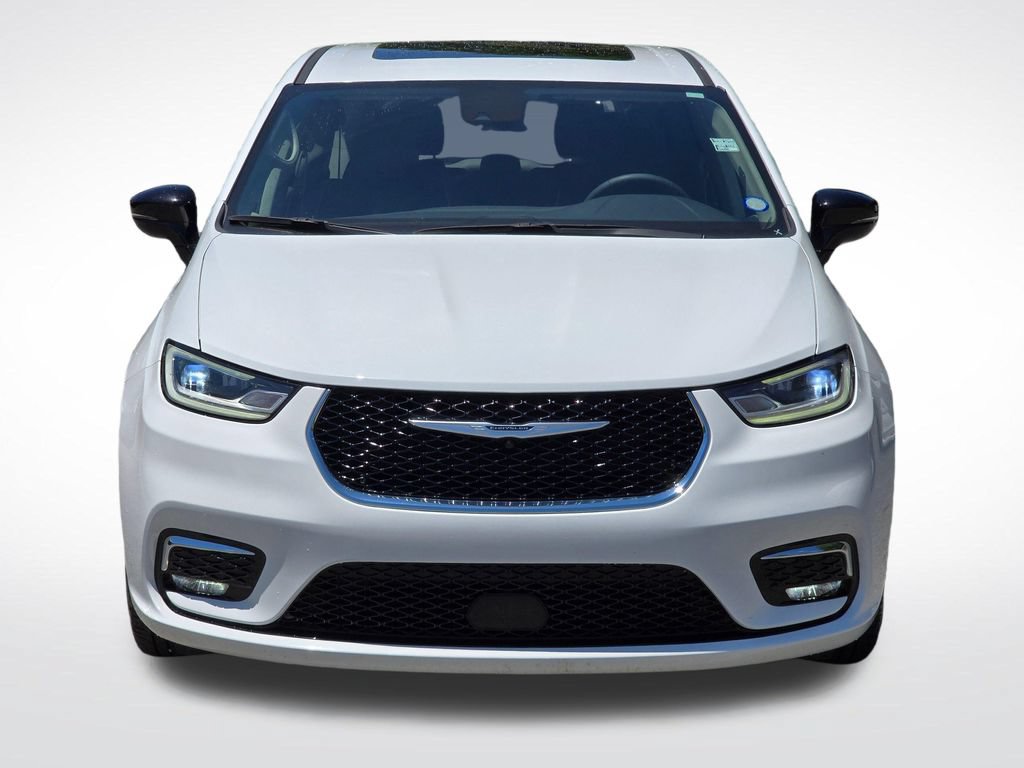 Used 2024 Chrysler Pacifica Limited FWD image 15