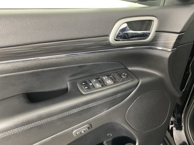 Used 2022 Jeep Grand Cherokee Limited AWD/4WD image 16