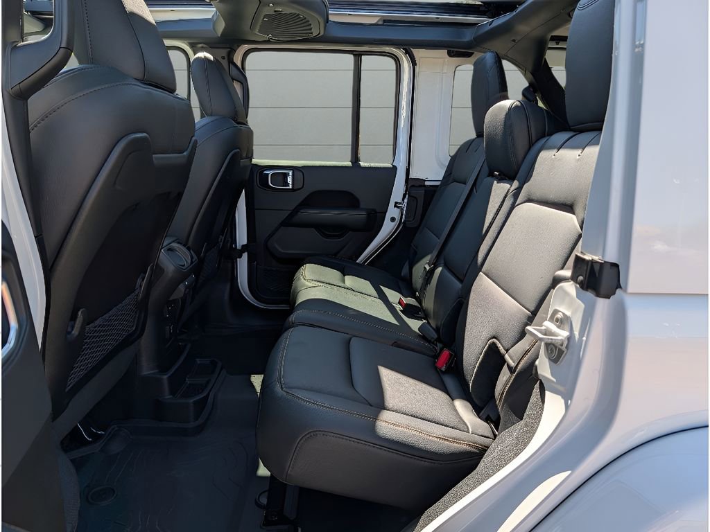 New 2026 Jeep Wrangler Unlimited Sahara AWD/4WD image 31