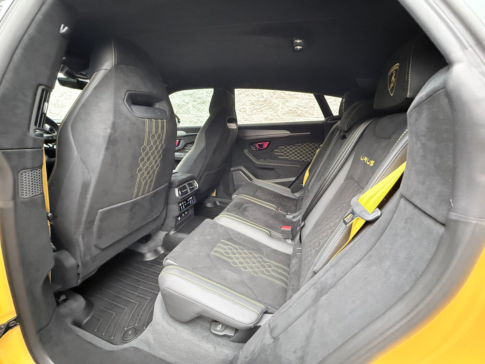 Used 2023 Lamborghini Urus Performante AWD/4WD image 29
