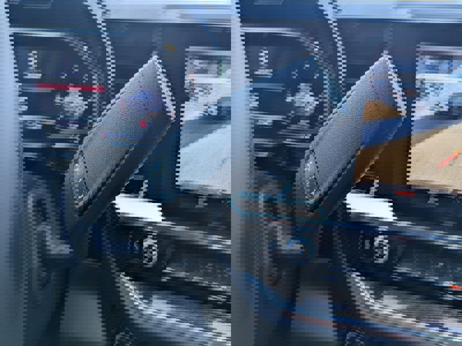 New 2024 GMC Sierra 1500 SLE w/ Preferred Package image 16