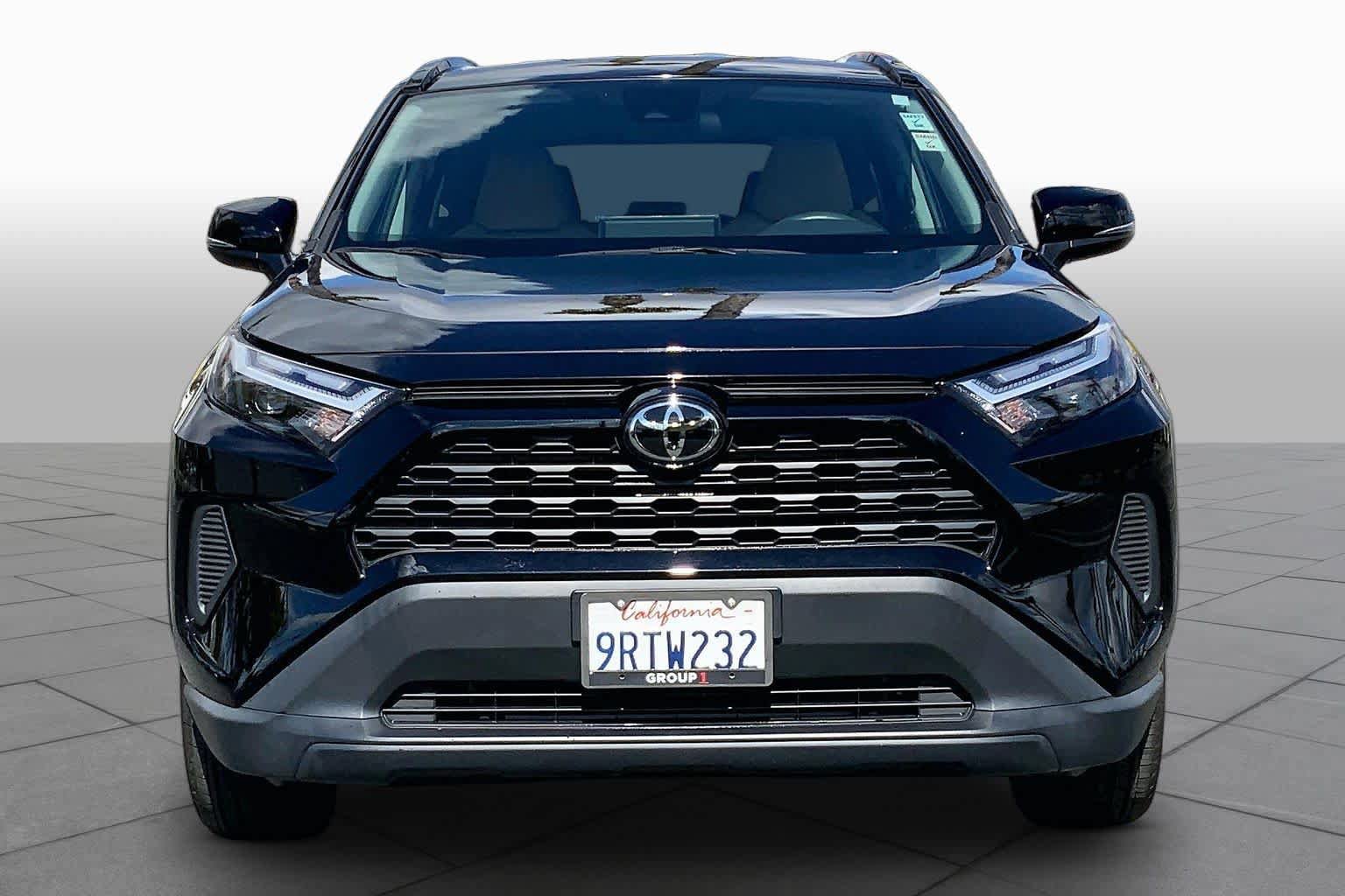 Used 2025 Toyota RAV4 XLE FWD image 3